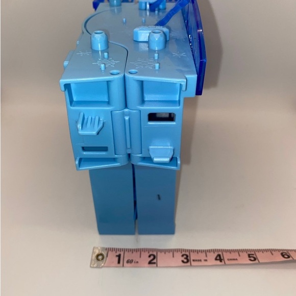 Mattel Disney Frozen Toys, Elsa Ice Palace Storytime Stackers, Castle Doll House - Picture 8 of 8